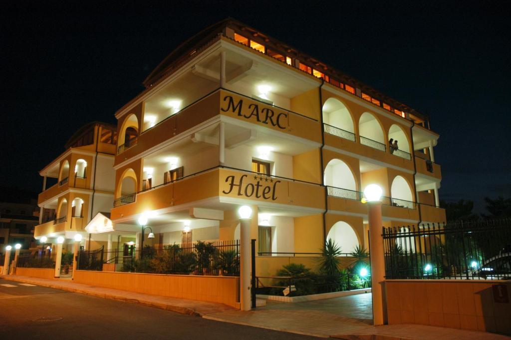 Marc Hotel เวียสเต ภายนอก รูปภาพ